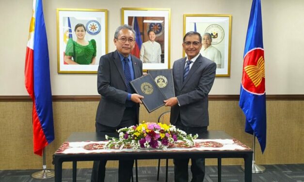 Philippine Embassy and Bayanihan Society of Singapore Sign Agreement for Centre Maintenance