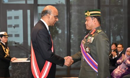 Commander of Royal Brunei Armed Forces Receives Singapore’s Highest Military Honor