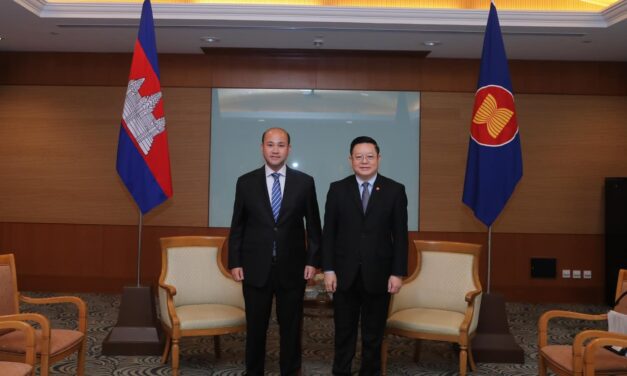 Secretary-General of ASEAN Meets with Cambodia’s Deputy Prime Minister on Civil Service Cooperation